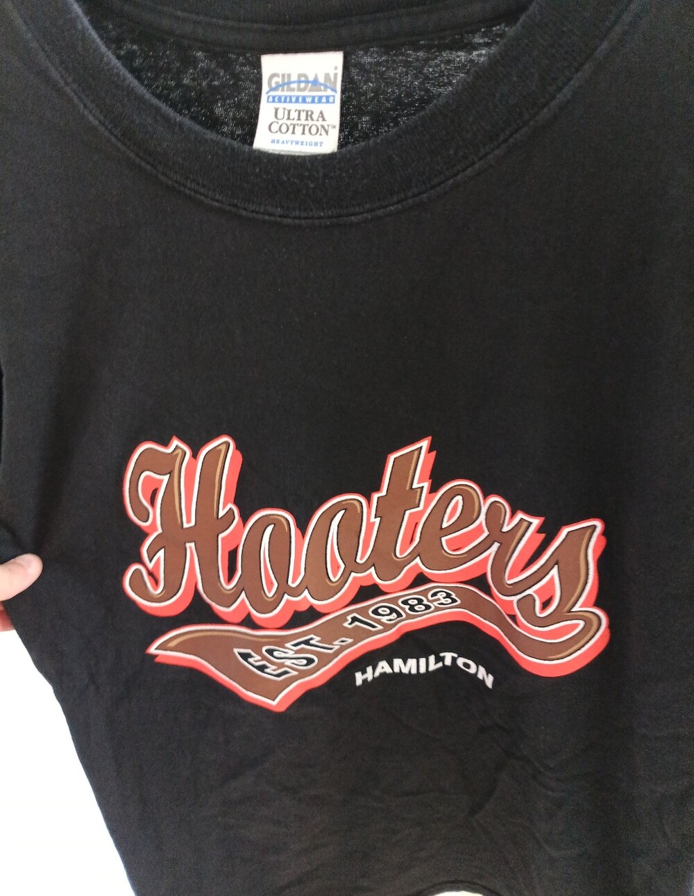 Vintage Y2K Hooters Hamilton Ontario Graphic T-Shirt Black XL - Picture 2 of 4